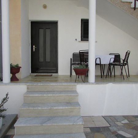 Mirela House With Apartment 우마그 외부 사진